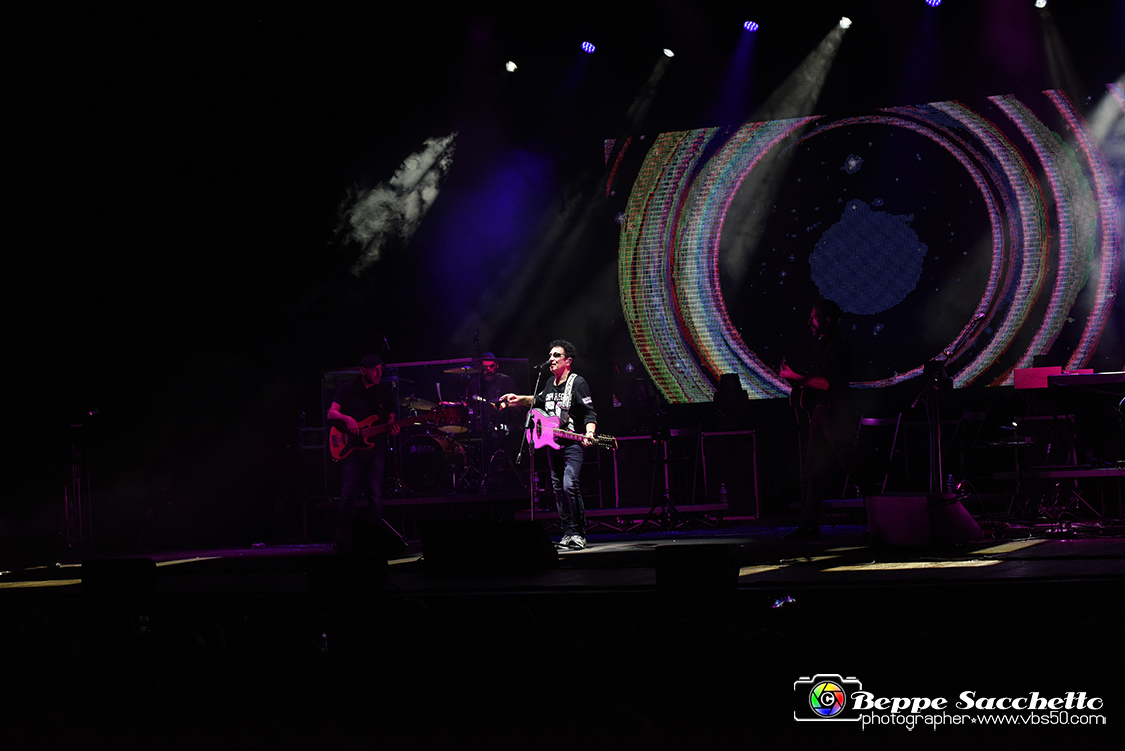 VBS_4229 - Concerto Edoardo Bennato - Peter Pan Rock 'n' Roll Tour.jpg
